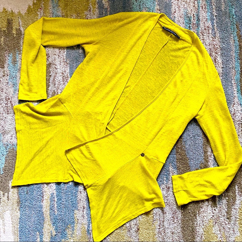 MADO et les Autres - French brand
Electric Chartreuse green/ yellow sweater